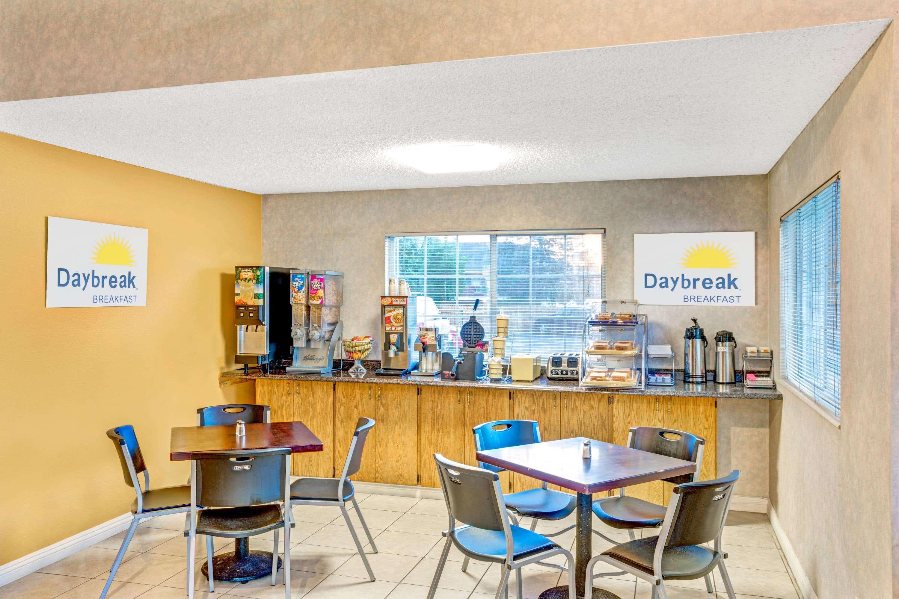 Days Inn By Wyndham Carson Stadt Exterior foto