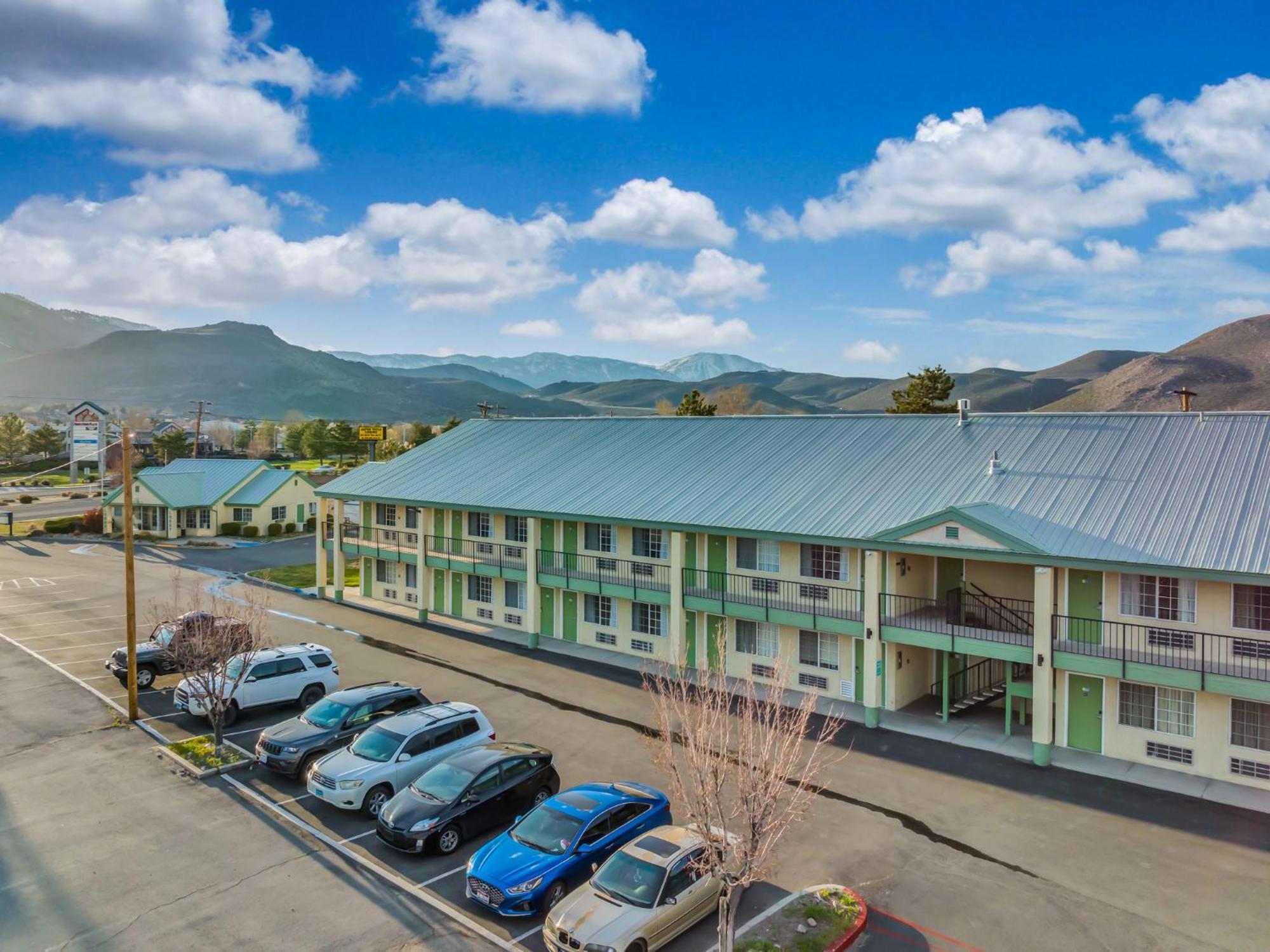 Days Inn By Wyndham Carson Stadt Exterior foto