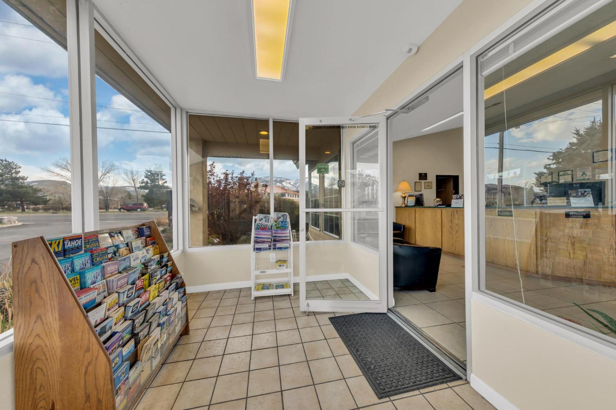 Days Inn By Wyndham Carson Stadt Exterior foto